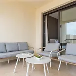 Vivi Homes - Elisa Pool, Gym & Sea View