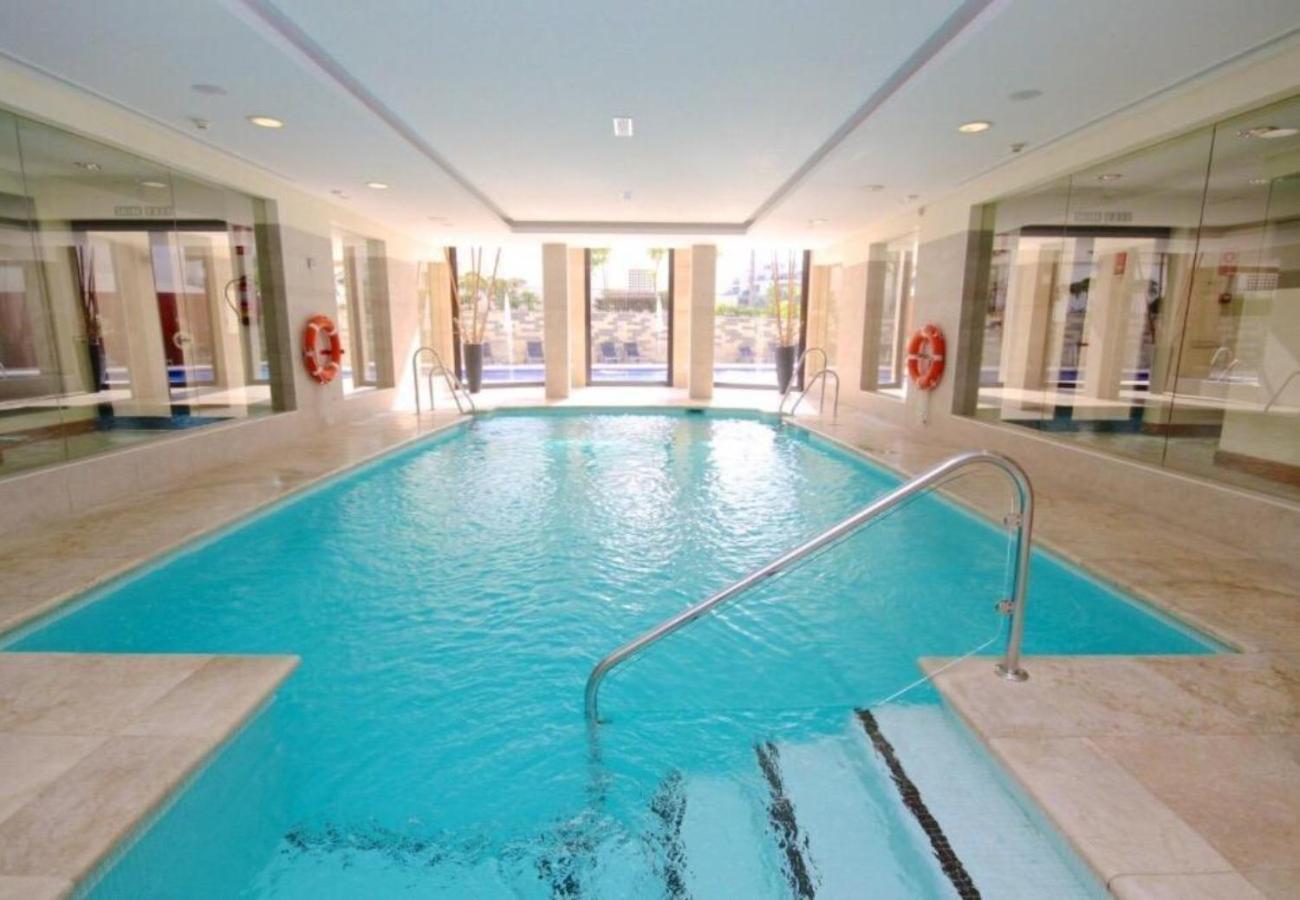Apartment Vivi Homes - Elisa Pool, Gym & Sea View Marbella